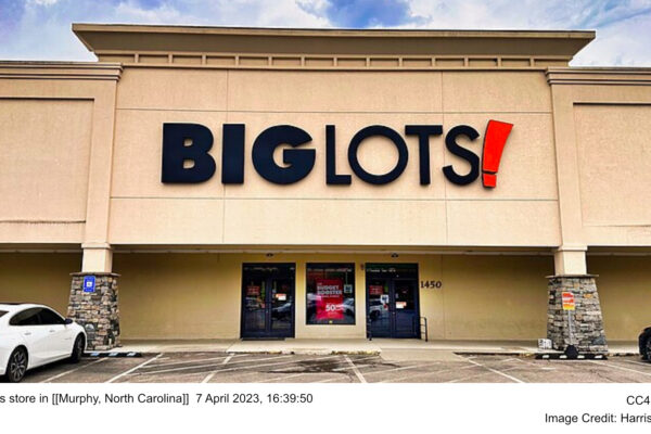 A Big Lots store in [[Murphy, North Carolina]] 7 April 2023, 16:39:50